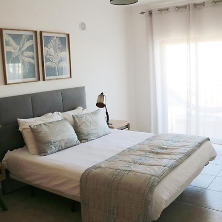 3 Bedroom Apartment With Indoor Pool Central Lagos Esterno foto