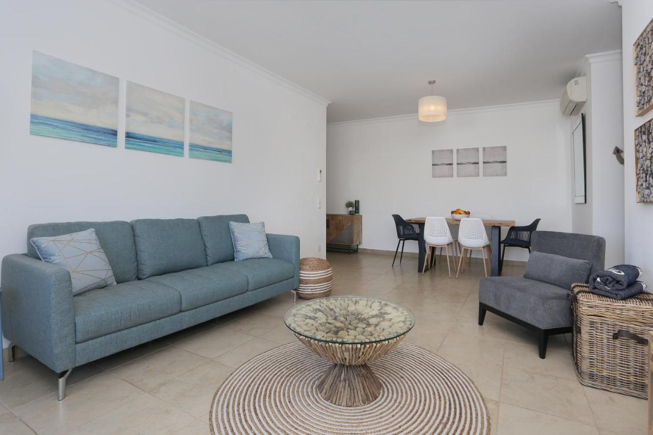 3 Bedroom Apartment With Indoor Pool Central Lagos Esterno foto