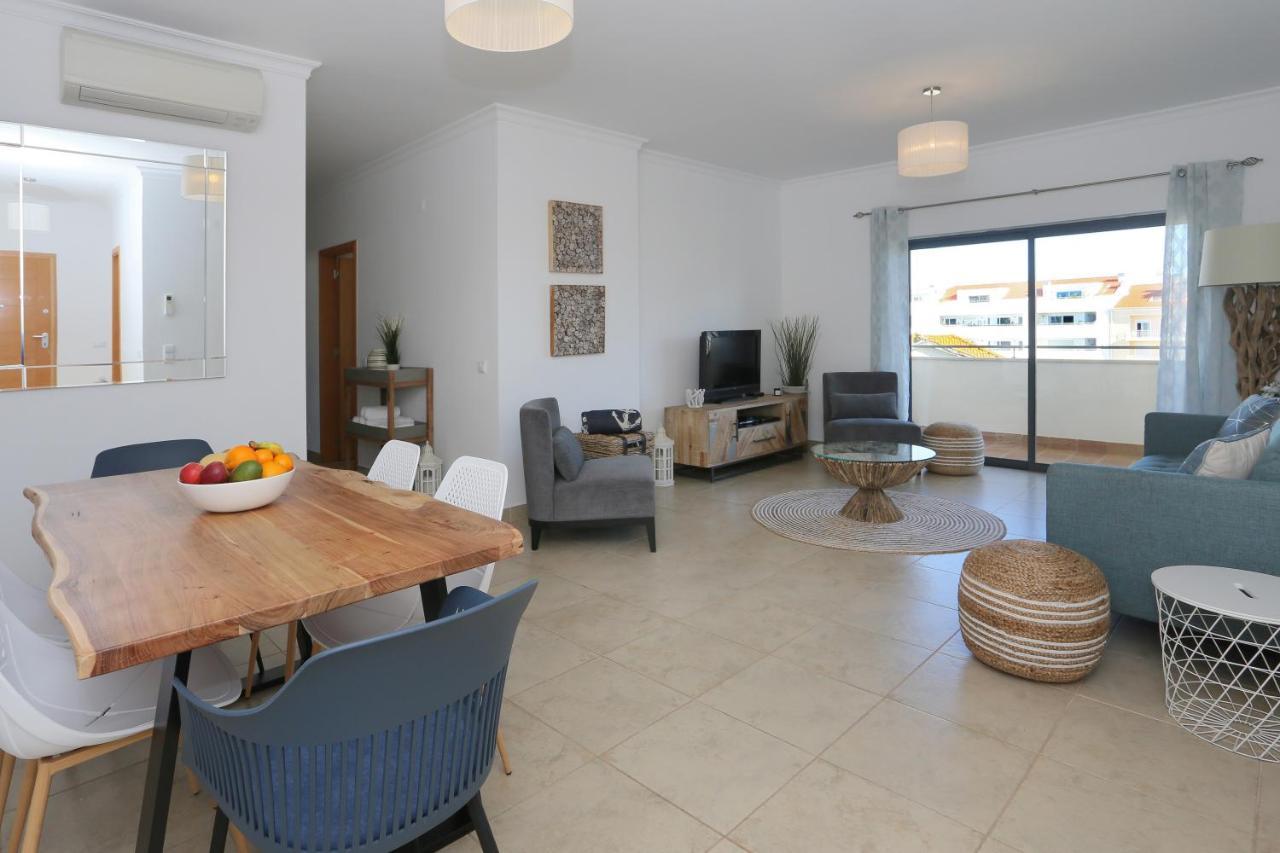 3 Bedroom Apartment With Indoor Pool Central Lagos Esterno foto