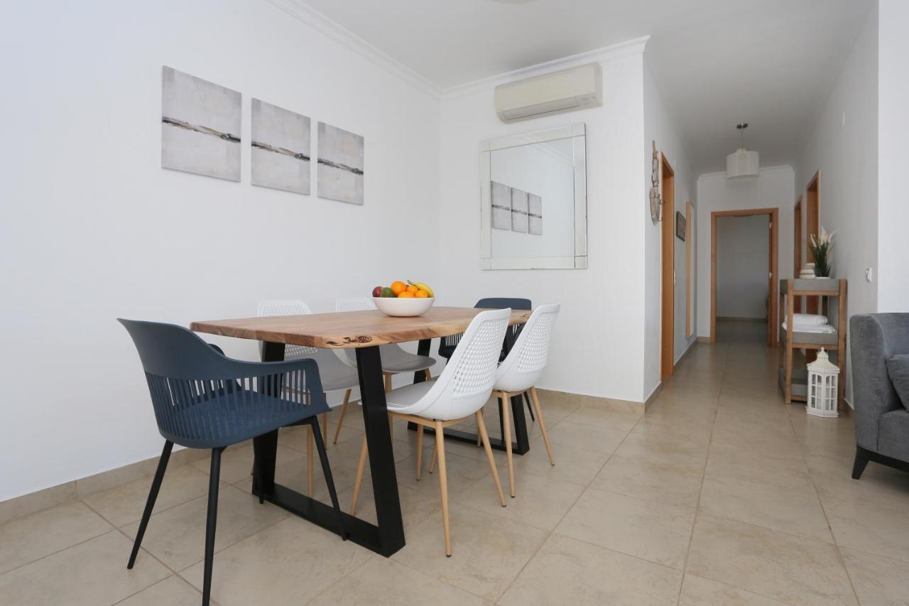 3 Bedroom Apartment With Indoor Pool Central Lagos Esterno foto