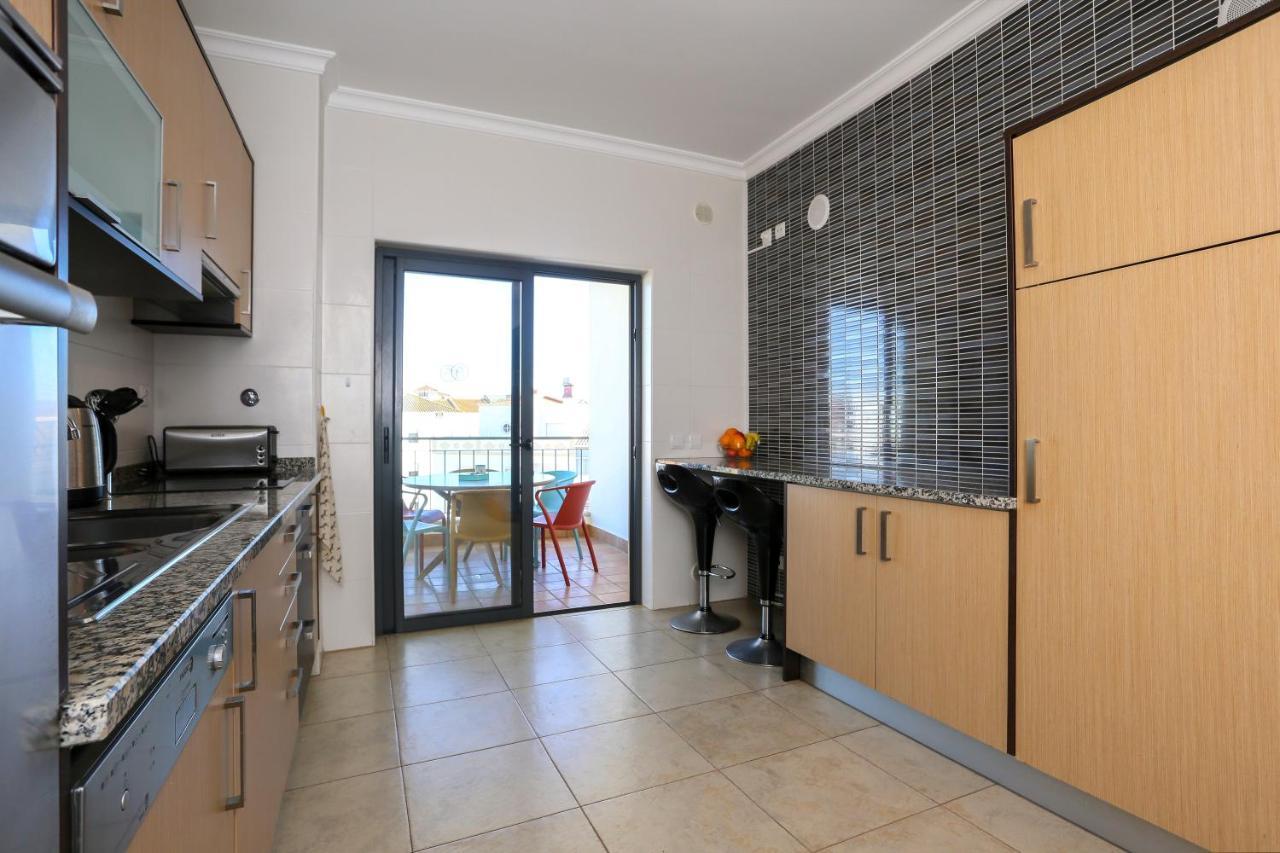 3 Bedroom Apartment With Indoor Pool Central Lagos Esterno foto