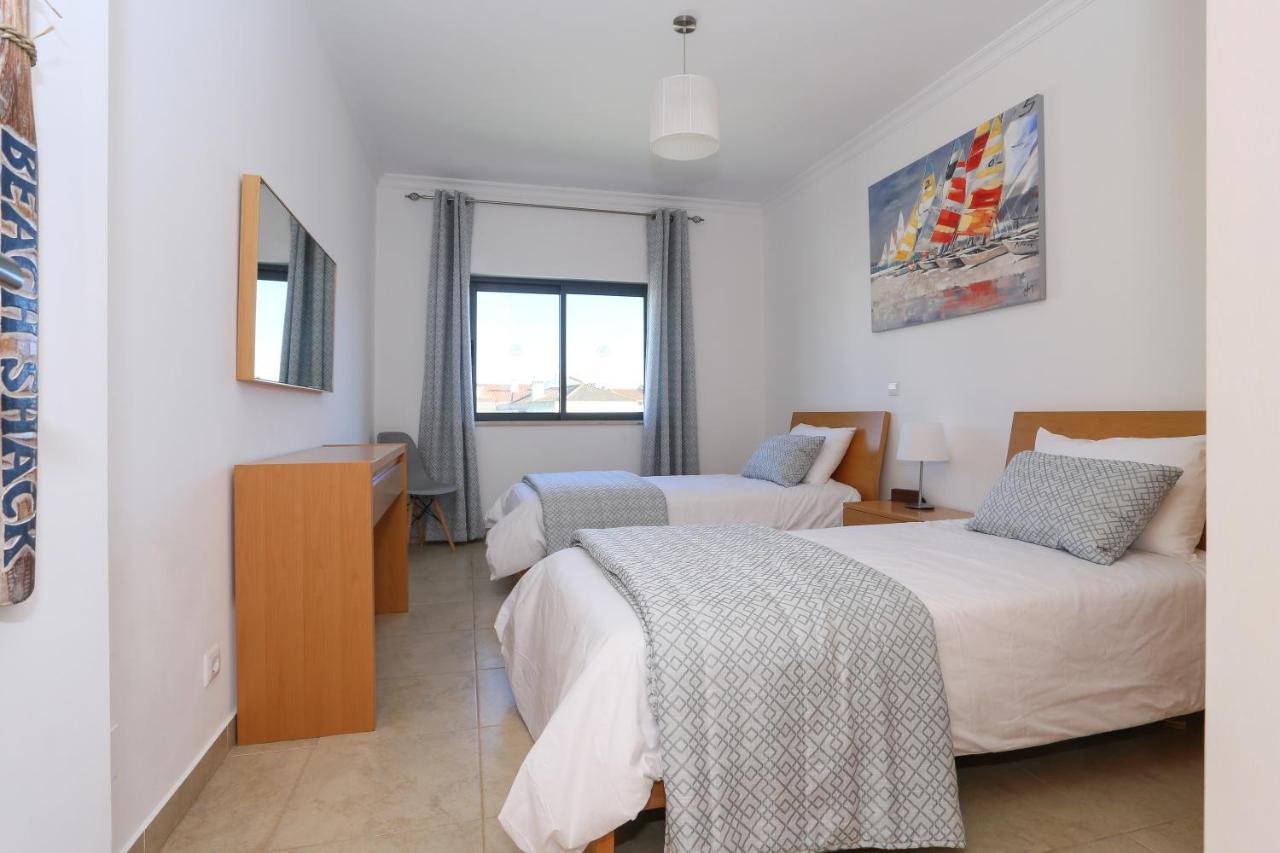 3 Bedroom Apartment With Indoor Pool Central Lagos Esterno foto