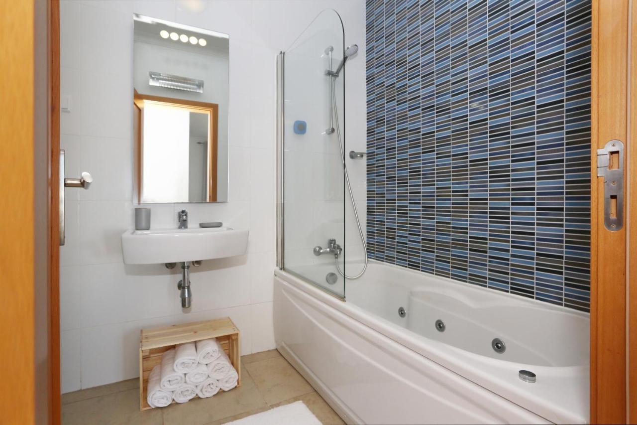3 Bedroom Apartment With Indoor Pool Central Lagos Esterno foto