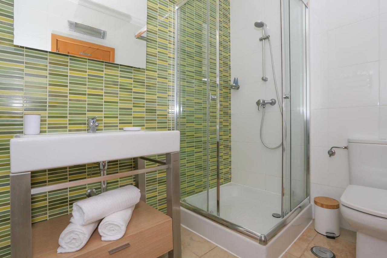 3 Bedroom Apartment With Indoor Pool Central Lagos Esterno foto